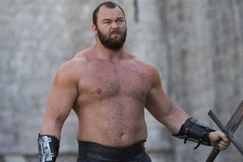 Game of Thrones’ Mountain Actor Shows Off His 132-Pound Weight Loss