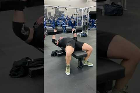 200lb Dumbbells? 👀  #fitness #workout #bodybuilding #shorts #powerlifting #homegym #motivation
