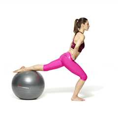 Why Experts Say This Movement Is Better For Glute Growth & Stability